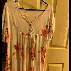 Women’s 2X summer top NWOT. Soft.